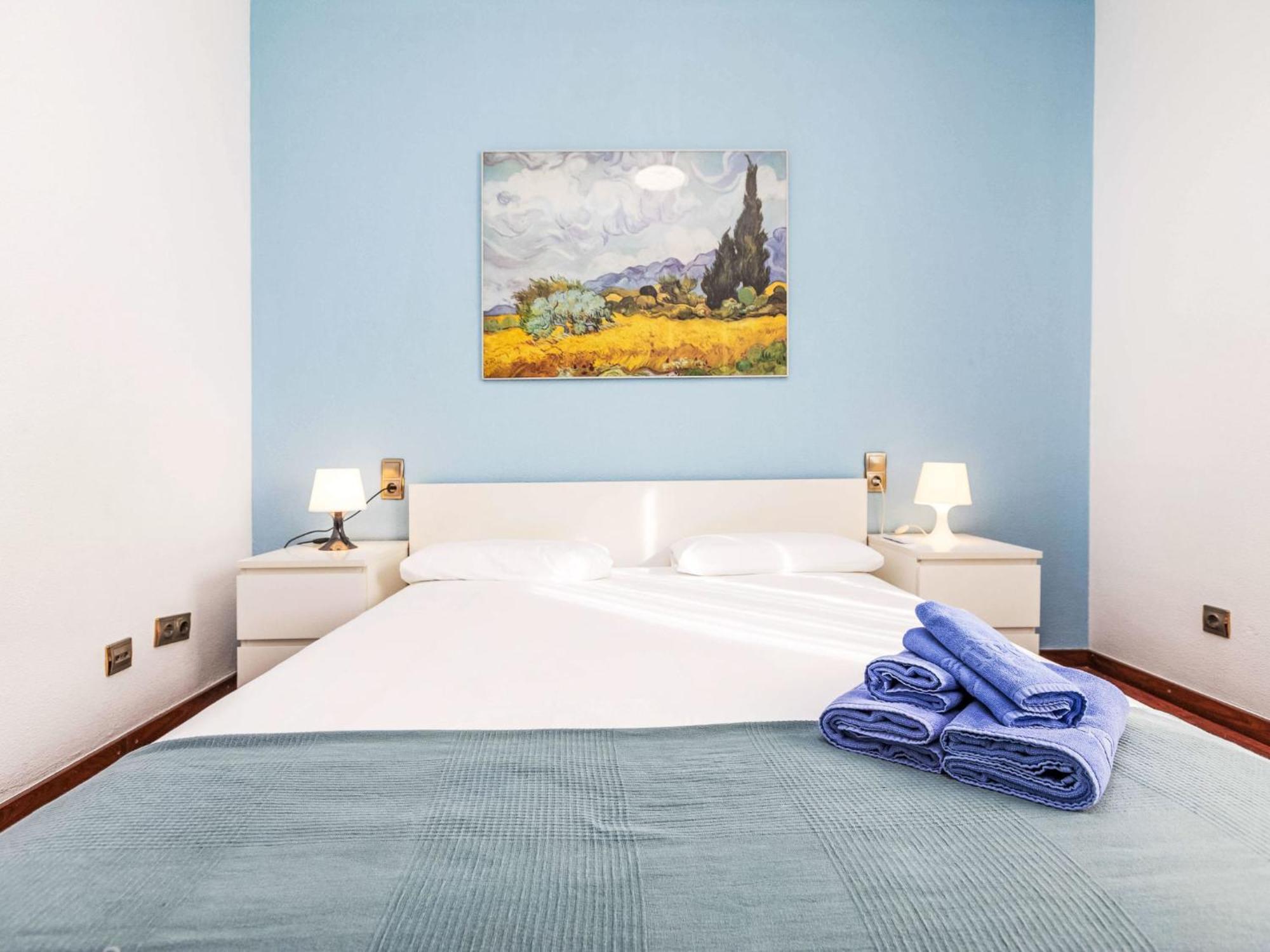 Apartment Sants-Les Corts Galileu By Interhome Барселона Екстериор снимка