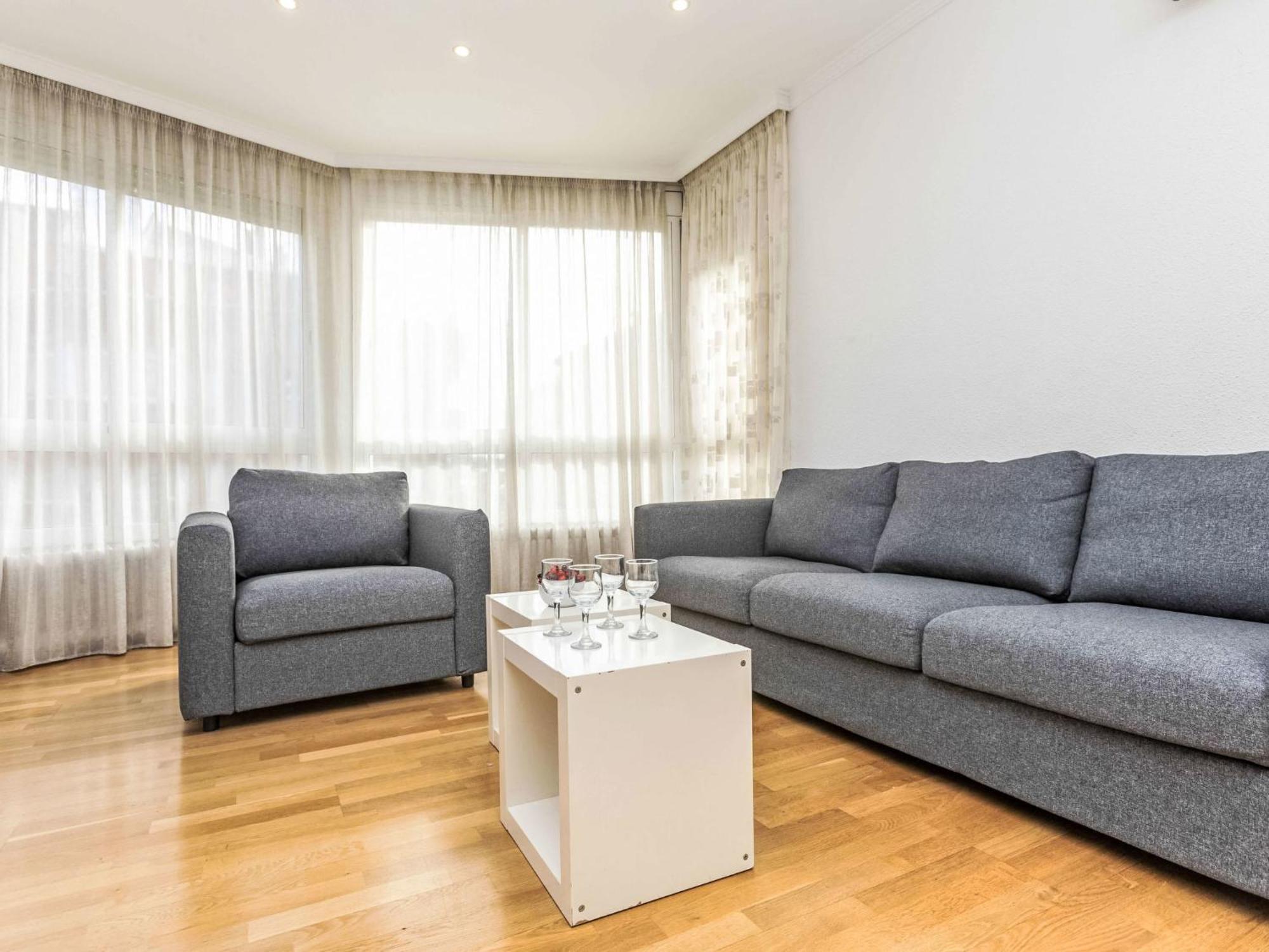 Apartment Sants-Les Corts Galileu By Interhome Барселона Екстериор снимка