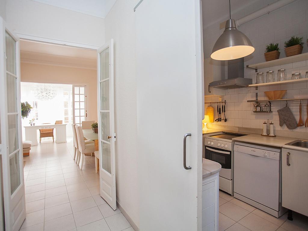 Apartment Sants-Les Corts Galileu By Interhome Барселона Екстериор снимка