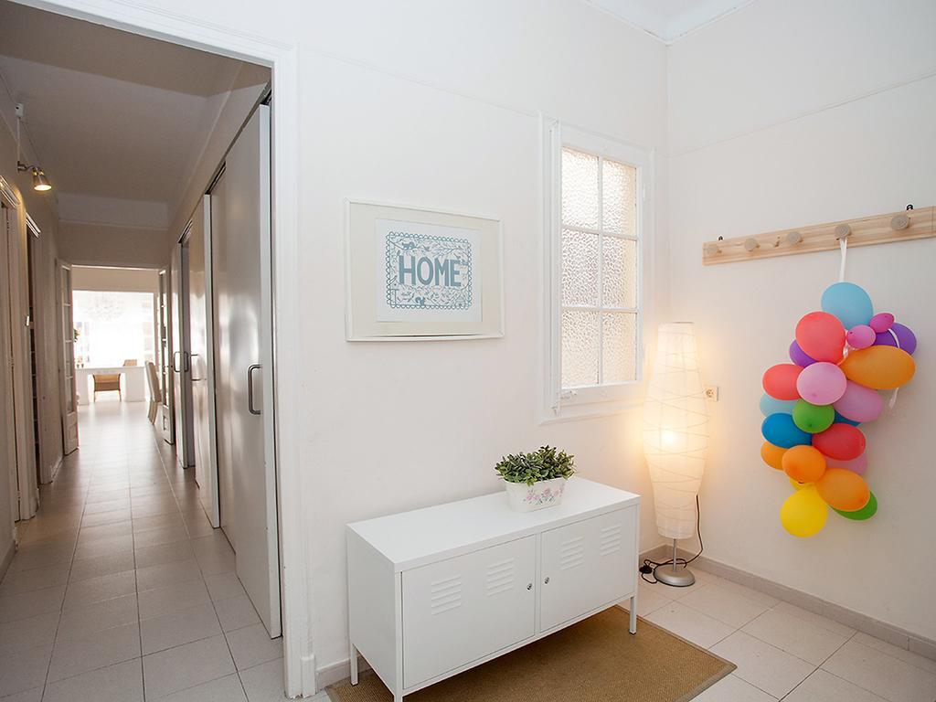 Apartment Sants-Les Corts Galileu By Interhome Барселона Екстериор снимка